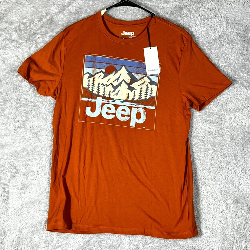 Jeep T-Shirt Mens Medium Orange Cotton Mountain Sunset Graphic Crew Neck Casual